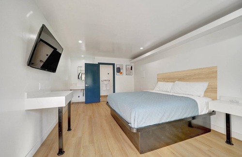 Bell Hotel | Casablanca Inn