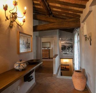 San Gimignano Villa | Casale Esclusivo con Piscina e Vista su San Gimignano