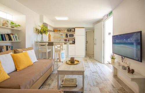 Zahora House | Casara Uno - Hermoso Loft en Playa Zahora