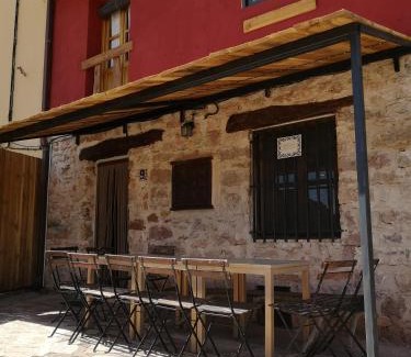 Ablanque Apartment | Casas del Alto Tajo - La Casa Roja