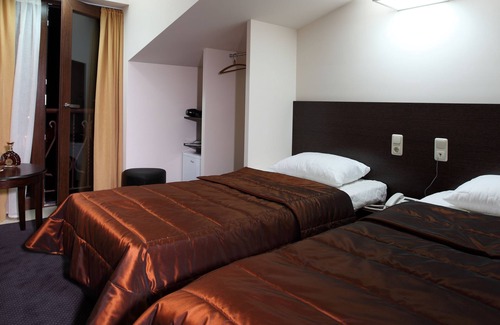 Kentron Hotel | Cascade Hotel