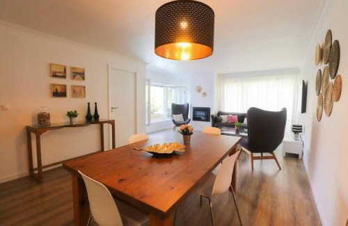 Cobre Apartment | Cascais Getaway with a shared pool
