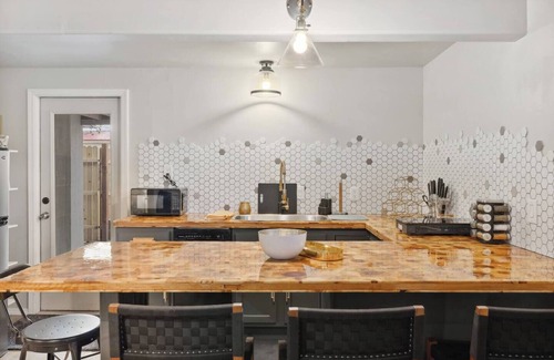 Albuquerque Apartment | Casita Abeja-North Valley