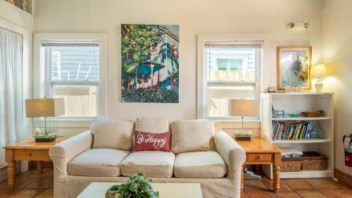 Uptown - Upper Duval House | Casita de Catherine by AvantStay 1 Block to Duval St w Hot Tub