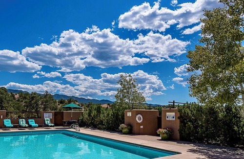 Nambe Pueblo House | Casita del Mirador - Well-Appointed Home w/Kiva Fireplace, Sunset Views, & Pool