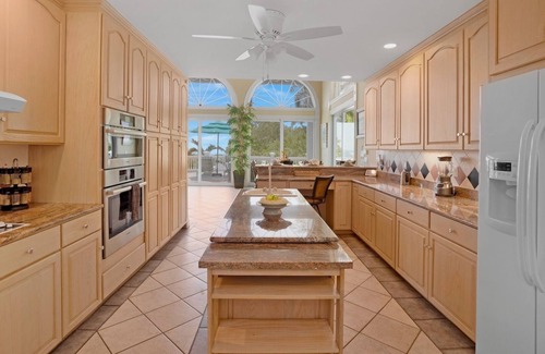 Sugarloaf Key House | *CASSIE’S PARADISE @ SUGARLOAF SHORES* Waterfront Mansion & Pool + LAST KEY SE