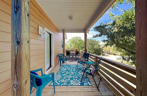 Tranquil Harbour House | Cast A Waves