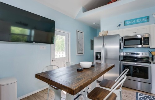 Bon Secour Cottage | Castaway Tiny Home in Bon Secour near Bon Secour River, 8 miles to sportsplex