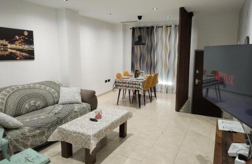Alicante Apartment | CastelPlace beach con plaza de Garage incluida, free parking and AC