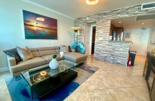 Mid Beach Apartment | Castle Beach Resort Condo-Penthouse or Deluxe 1BR-Direct Ocean View and access- Free parking