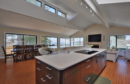 Seabright House | Castle Beach Retreat - Relax at the Best Beach in Santa Cruz!