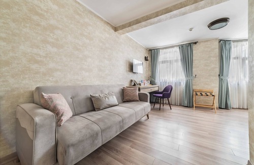 Emin Sinan Hotel | Castle Franco Suites