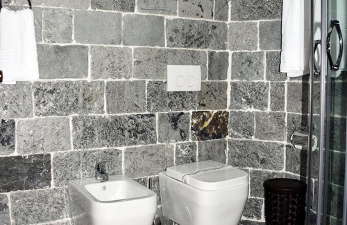 Berat Hotel | Castle Park