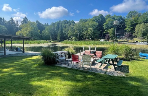 Ludington Cottage | Castle Point Resortnon Hamlin Lake .nHome, cottages, boatn 650 ' Lake frontage