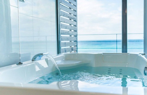 Jocheon House | Castle Pool Resort