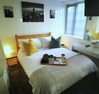Dudley Apartment | Castle Terrace (B3 R3)