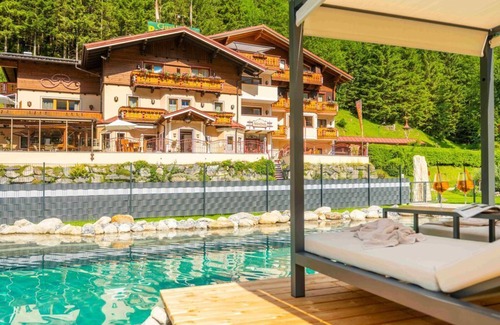 Dorfgastein House | Castle View Suite + - Castle View, Hotel Restaurant