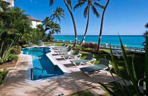 Worthing Apartment | Casual Beachfront Studio with Pool apts by Bluescape