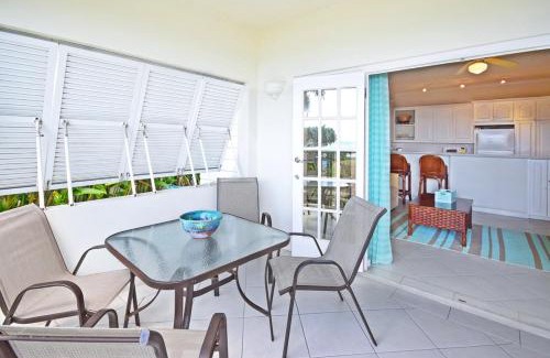 Worthing Apartment | Casual Beachfront Studio with Pool apts by Bluescape