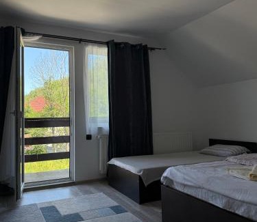 Bran House | Casuta cu Dumbrava