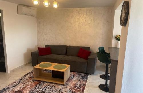 Oradea House | Casuta de pe deal