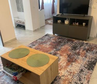 Oradea House | Casuta de pe deal
