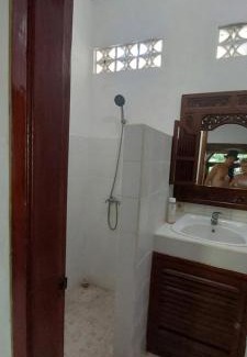 Candi Dasa House | Catra Homestay beachroom 10 B