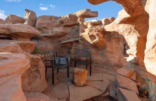 Fredonia Cabin | Cave Dwellers- Zions' Only Hand-Sculpted Cave