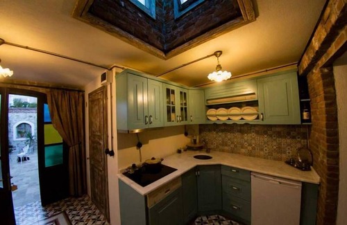 Ayvalik City Center Hotel | CavliHane 1885