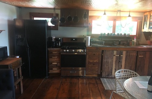 Trumansburg House | Cayuga Lake waterfront property sleeps 85+ on 4 acres!