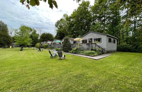 Hope Bay Ski Chalet | Cedar Garden Cottages