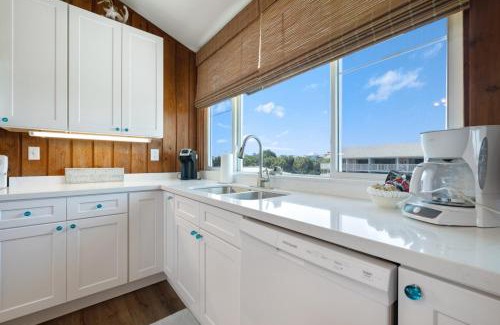 Cedar Key House | Cedar Key Breeze Gulf front townhouse