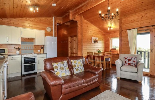 Bodmin House | Cedar Lodge