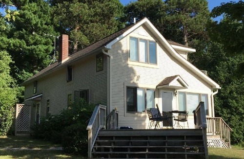Lake Leelanau House | Cedar Lodge/Lake Leelanau/Lakefront Retreat on Private Peninsula