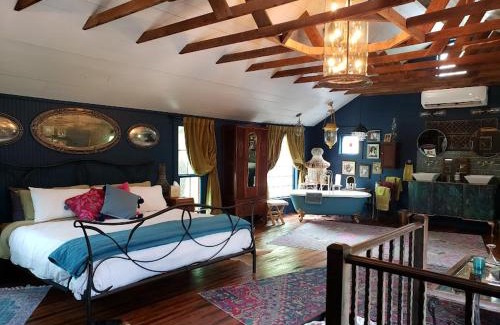 Dickinson House | Cedar Oaks Inn LLC