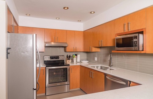 Upper Village Ski Chalet | CEDAR RIDGE 17 | Prime Ski-In, Ski-Out Location | Private Garage & Hot Tub