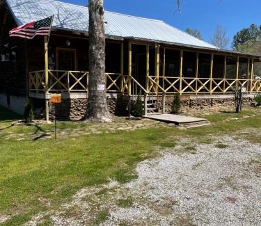 Mountain View House | Cedar Street Lodge