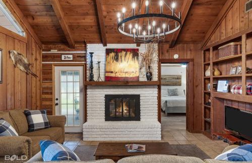 Uncertain House | Cedar Wood Lodge Wkayaks & Canoes