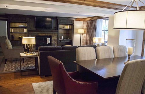 Downtown Apartment | Celebrate New Years in Aspen! St Regis 3br Residences 12.31.22 - 1.14.23