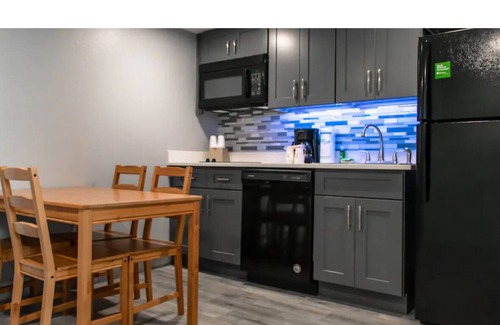 Kissimmee Apartment | Celebration Suites - 2 Miles from Disney - For 6