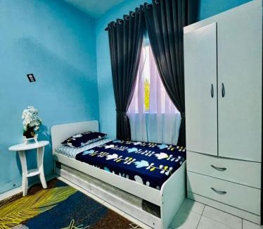Bota House | CEMPAKA IRIS HOMESTAY