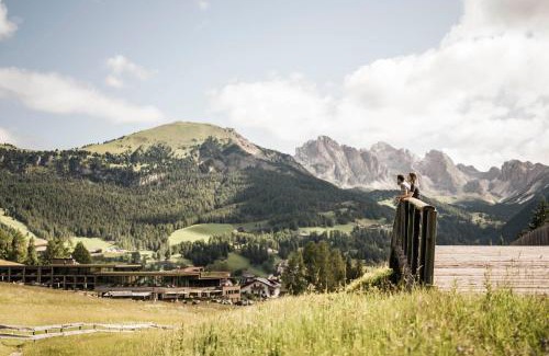 Santa Cristina Val Gardena Hotel | Cendevaves Alpine Silence