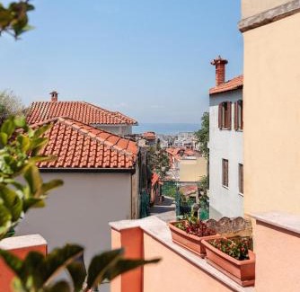 Ano Poli Apartment | Centaurus Apartment in Old Town with a big Terrace !