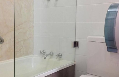 Launceston CBD Hotel | Centennial Inn on Bathurst