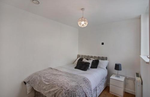 Fairfield Apartment | Central 2-Bed Apartment in Croydon that sleep 4!