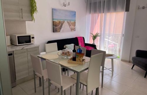 San Isidro Apartment | Central and Close to the airport