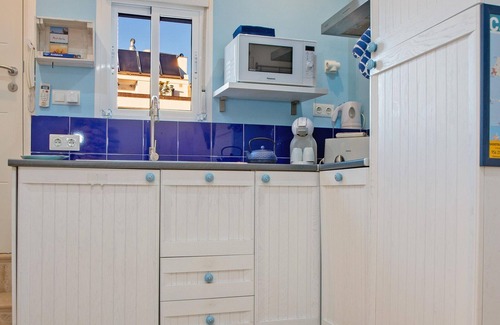 Old Town Apartment | Central apartment with terrace 1 min from beach, pets allowed
