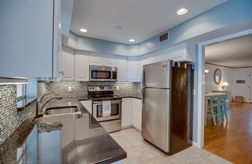 Central Beach House | Central Beach-Modern 2 Bedroom townhouse on Barrier Island 2-minutes to beach