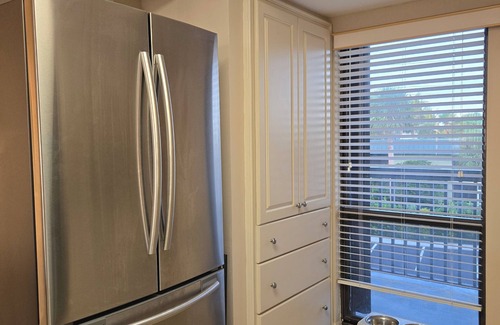 Central Beach Condo | Central Beach Ocean Front Condo-Walk To Shops And Restaurants