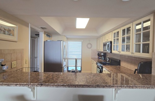 Central Beach Condo | Central Beach Ocean Front Condo-Walk To Shops And Restaurants